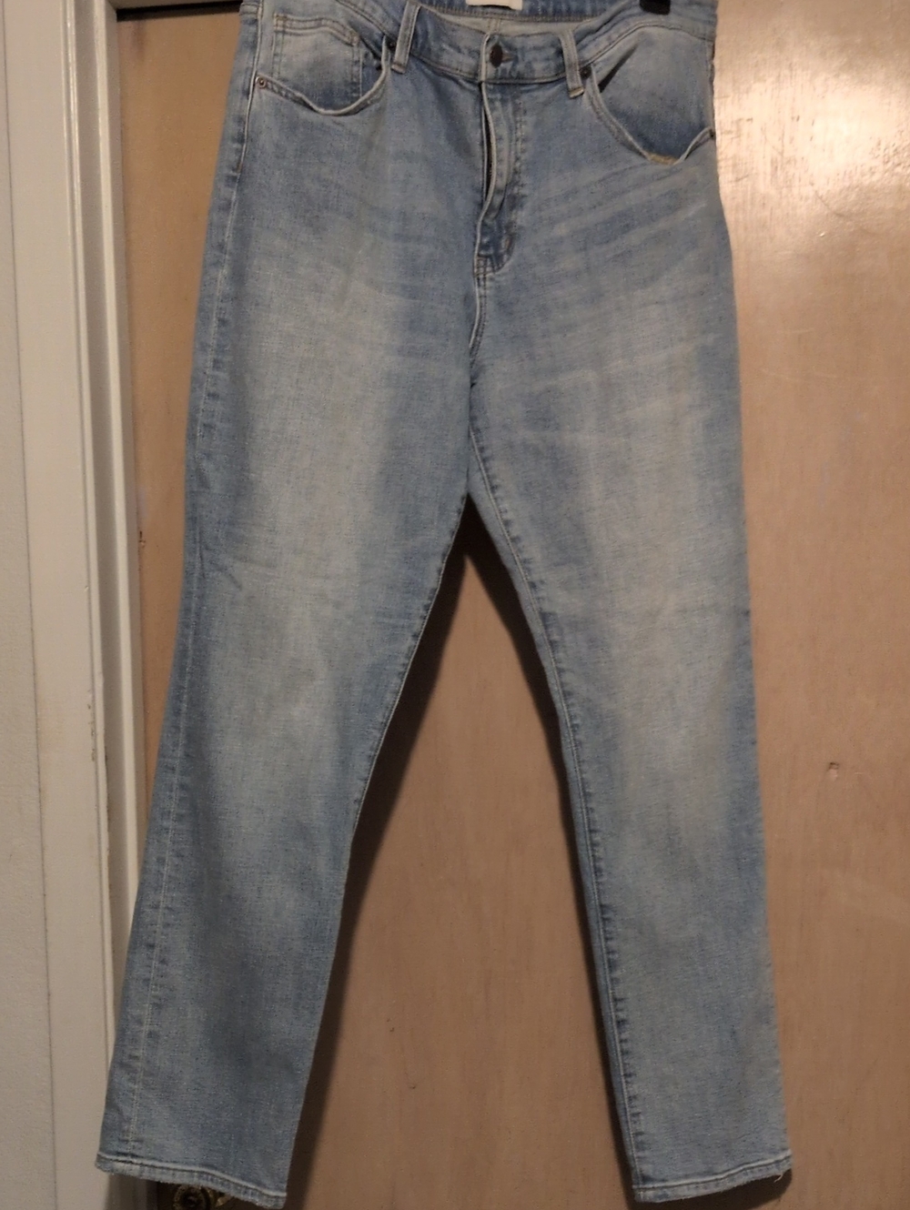OLIVER LOGAN Light Wash Women's Straight Leg Jeans - Classic Casual